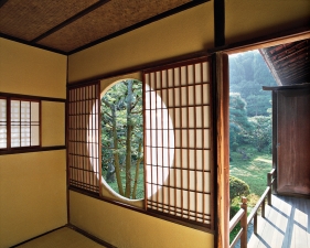 Jacqueline Hassink<br /> <em>Funda-in 1,&nbsp;subtemple of Tōfuku-ji,&nbsp;Southeast Kyoto,&nbsp;4 December 2008 (8:00–9:00)</em><br /> Chromogenic prints<br />41 x 51", 50 x 63", and&nbsp;63 x 79"&nbsp; &nbsp;Shared edition of 7<br />